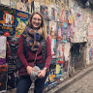 Meet your Posher, Larisa